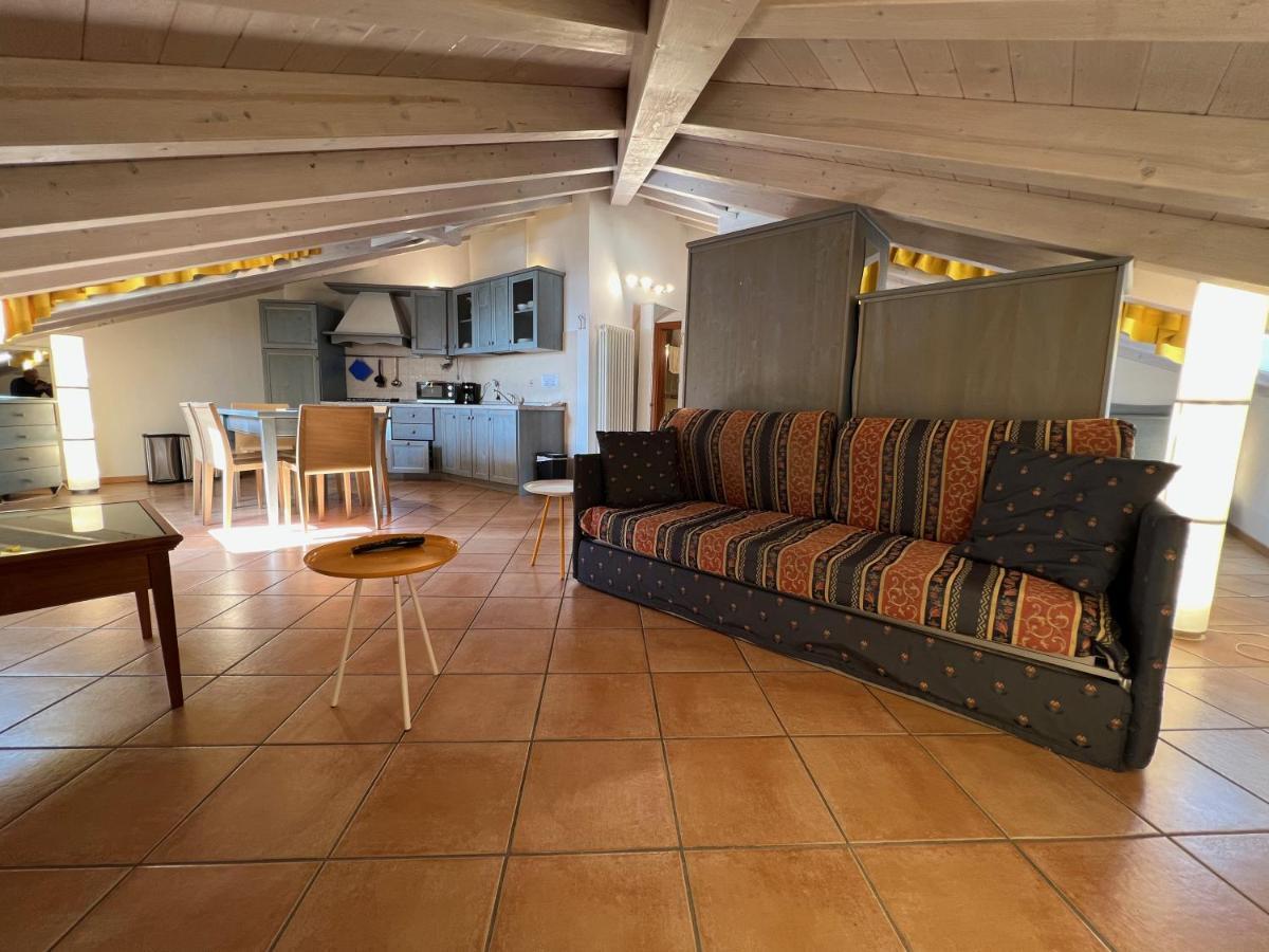 Studio Apartments Baia Azzurra 7 托尔博莱 外观 照片